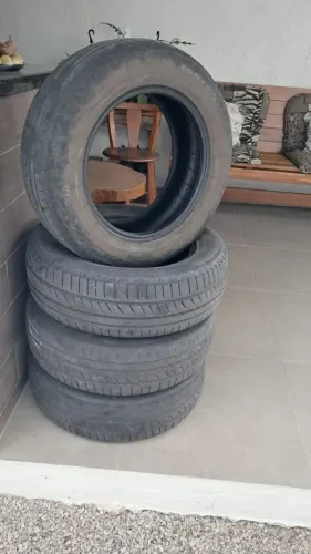 4 Pneus Pirelli cinturato P1 195/65 R15