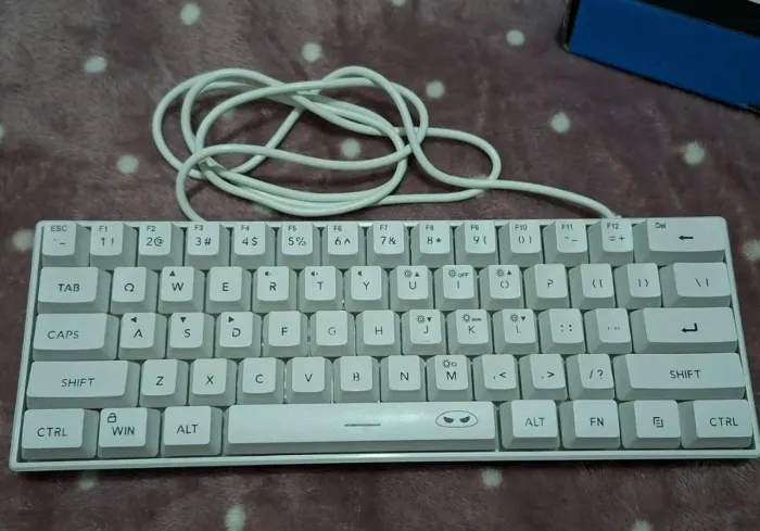 Teclado gamer 60% - novo