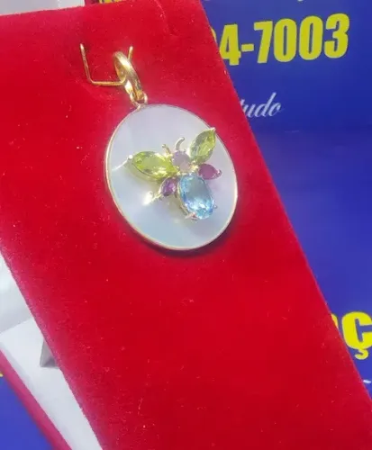 Pingente Camafel Peso 6.00 Gramas Aro 25 mm Abelha 18 mm Ouro 18 Kilates