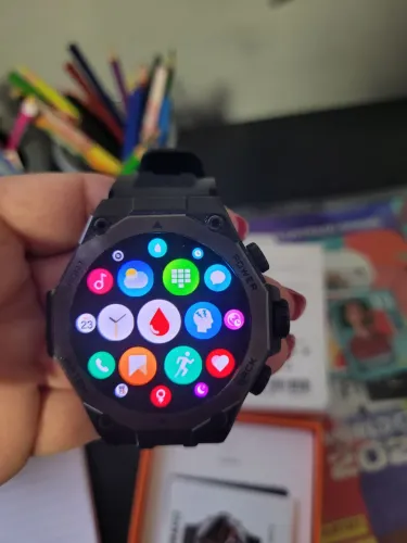 Smartwatch aura fit com variadas funções, pouco usado, excelente estado de conservação