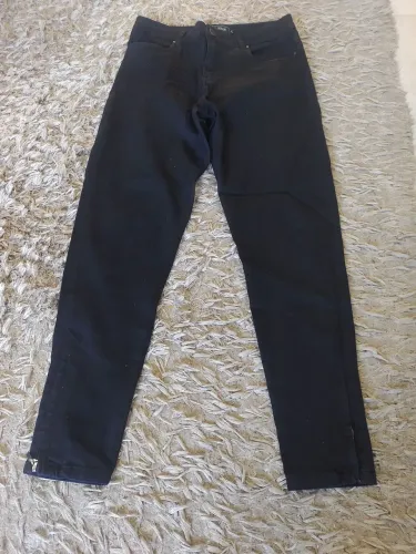 Calça brim preto