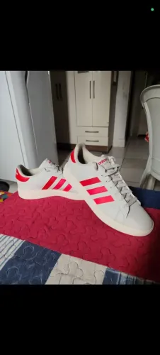 Vendo tênis Adidas masculino número 41 90$ cá um