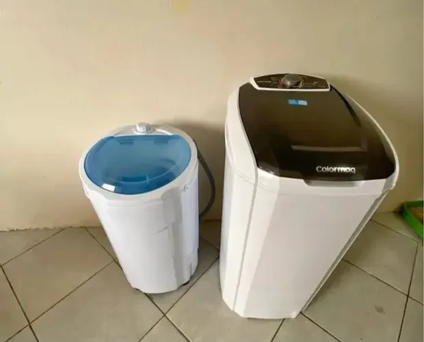 Tanquinho e centrífuga semi novo