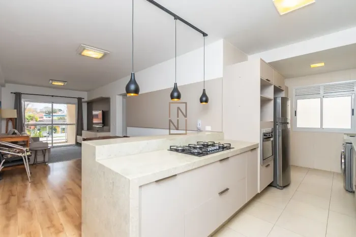 Apartamento mobiliado com 2 dormitórios (1 Suíte) no Água Verde