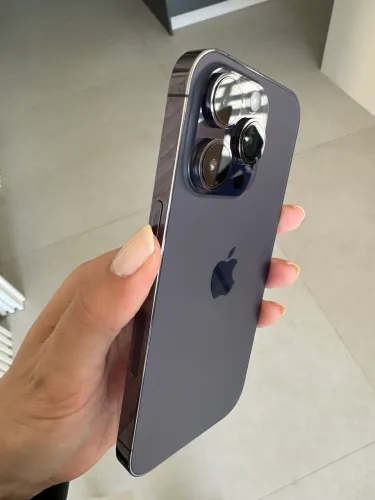 iPhone 14 Pro novinho 