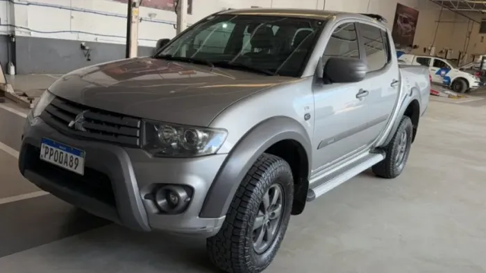 Mitsubishi L200 Triton Sport GLS 2.4 CD Diesel Aut. 2021
