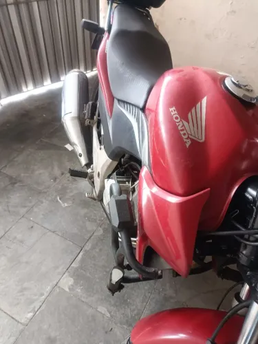 Cb 300 flex 2014 50 mil km.