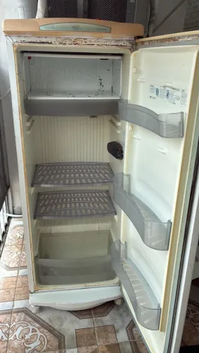 Geladeira cônsul