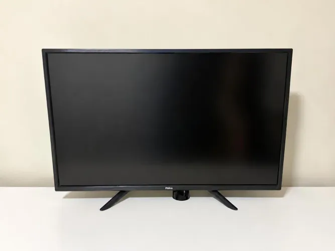 Philco 32 Polegadas LED Preta - Perfeito Estado com Base