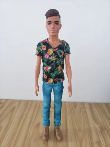 Boneco Ken Fashionistas - Tropical Vibes