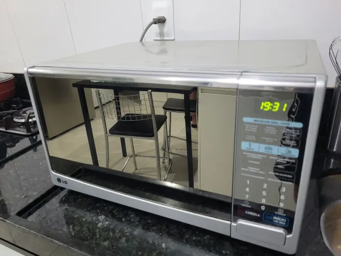 MICROONDAS LG GRILL ESPELHADO 30L