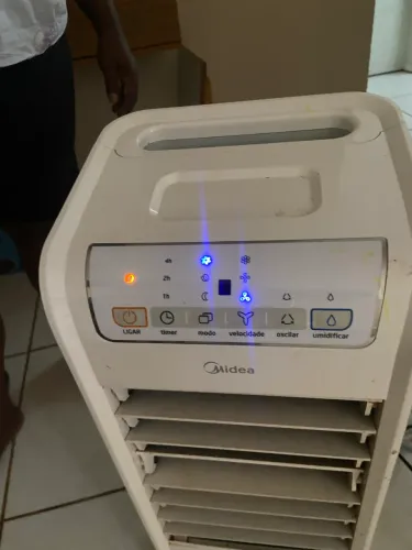 Climatizador de ar da marca midea