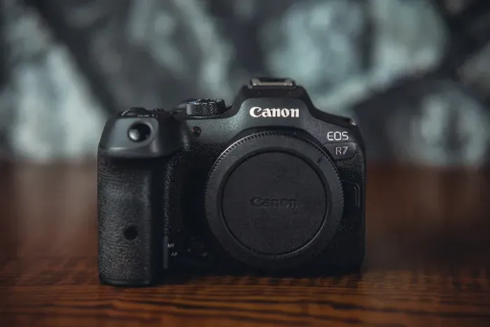 Câmera Canon r7