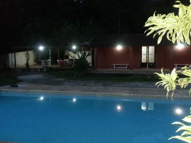 Alugo espaço externo simples granja