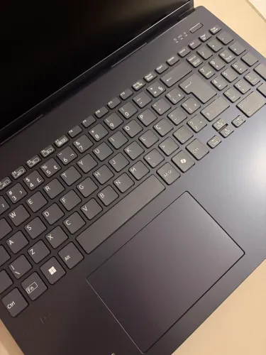 Notebook Vaio Fe16 AMD Ryzen 5-562u 12GB RAM 512GB SSD