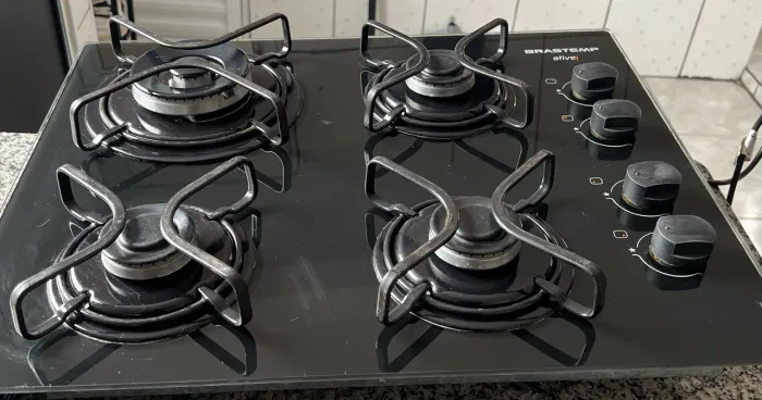 Cooktop 4 Bocas Brastemp Preto - Pouco Usado