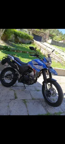 Lander 250 com kit adesivo capitão América