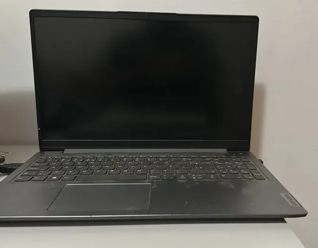 Notebook Lenovo Ideapad 3-15ALC6-82MF0003BR - AMD Ryzen 5-5500U - RAM 8GB - SSD 256GB
