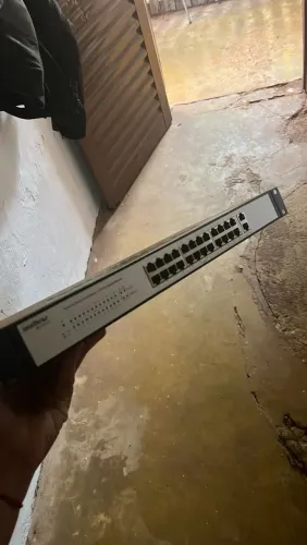 Switch 24 Portas Gigabit Sg2400 Qr+ Intelbras 1000 Mbps