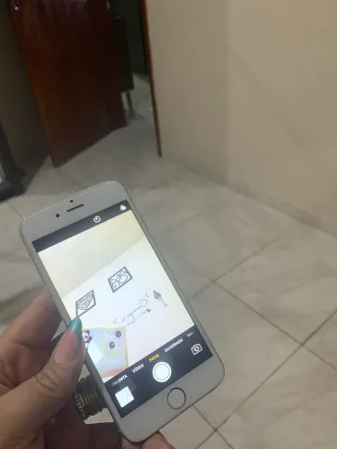 Vendo IPhone 6,saúde da bateria 100%?fumciando tudo?.