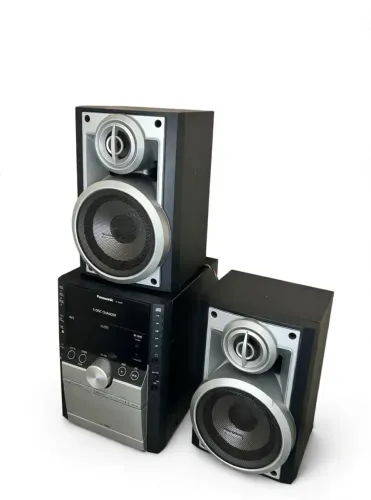 Mini System Panasonic SA-AK350 - 5 Disc Changer - 2 Caixas 118W - USB