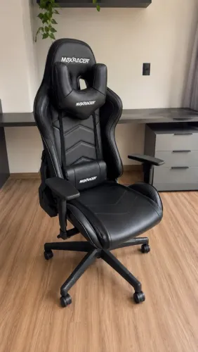 Cadeira Gamer MAXRACER Preta - Ergonômica, com Almofadas