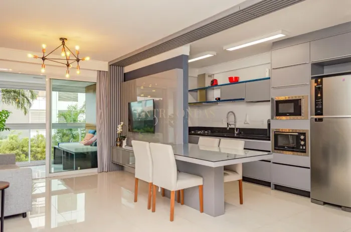 Apartamento com 2 quartos no bairro Agronômica, Florianópolis.
