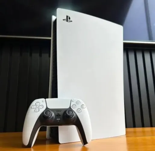 PS5 Digital Edition + 2 Controles + Jogos na Conta - R$ 3.899,99