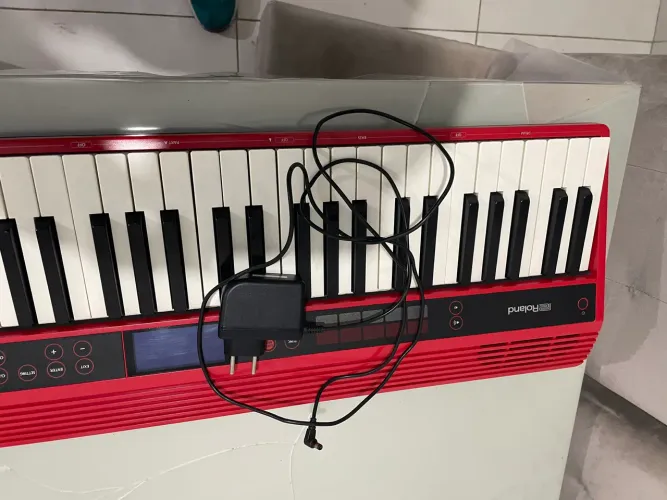 Teclado Roland Go keys novo vermelho