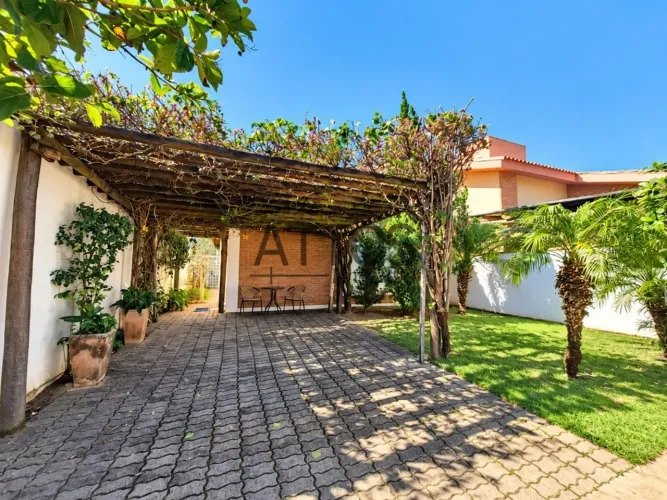 Casa em Condomínio no Parque Espraiado - Alugue Já!