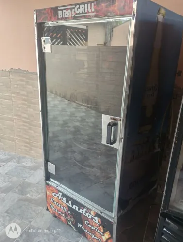 Vendo máquina de assar carnes usado em ótimas condições
