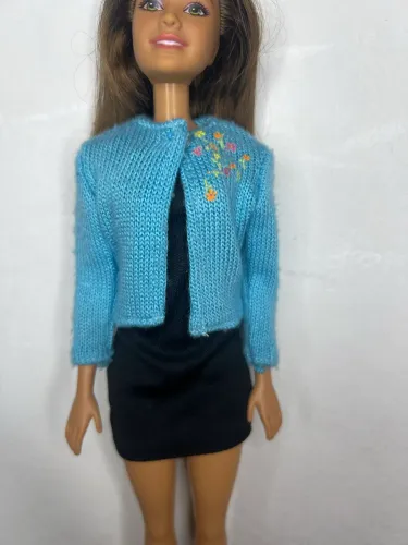 Blusa tricô azul para boneca Barbie