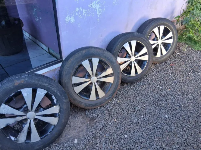Rodas aro 15 , 4 furos