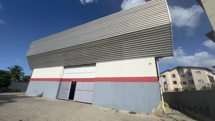 GALPÃO COM 1.700M², PÁTIO E DOCA PARA LOCAÇÃO EM JARDIM LIMOEIRO SERRA/ES