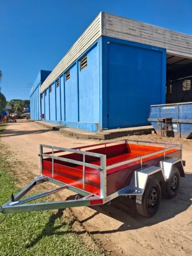 Carretinha 250x140 trucada é da Dacla