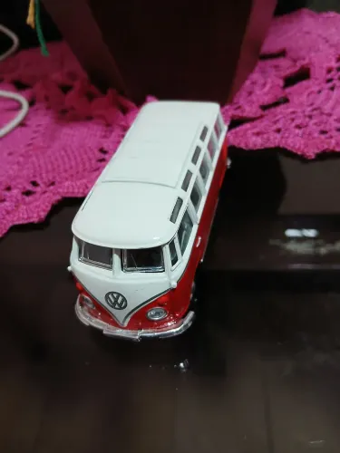 3 carros miniatura