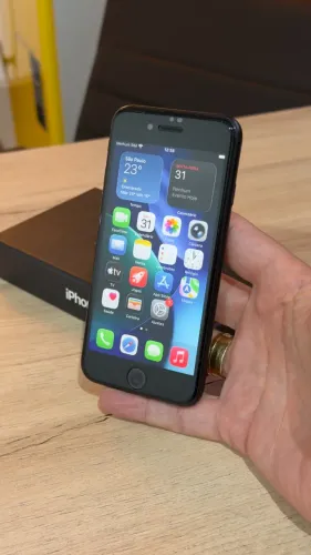 iPhone SE 2020 128GB Space Gray - Loja física! Com 3 meses de garantia! Até 18x no cartão