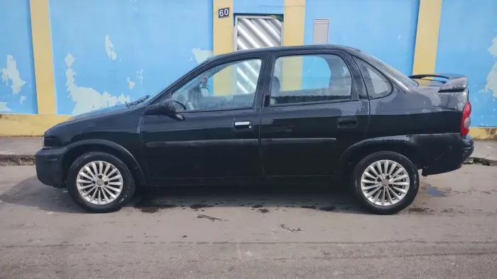 Chevrolet Corsa SED Class.spirit 1.0/1.0 Flexpower (álcool) 2005
