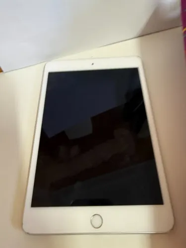 iPad mini 4 128GB Wi-Fi - Prata com Frente Branca