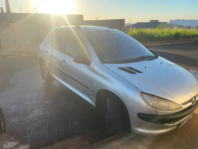 Peugeot 206 Selection/ Sensation 1.0 16V 5P 2003