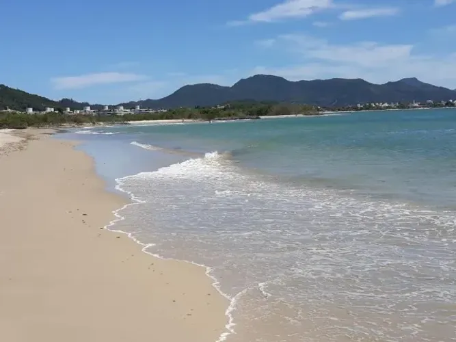 vendo apartamento Ponta das canas, frente para praia 