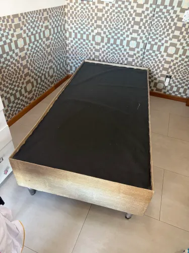 Box para colchão de solteiro