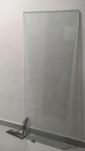 Vidros temperados, com suporte de aço