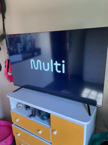 Vende-se tv Multilaser nova