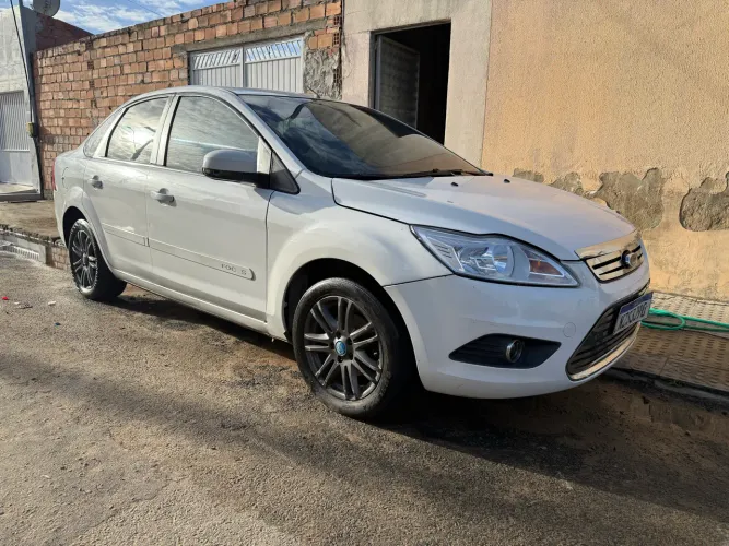 Ford Focus Sedan 2.0 16v/2.0 16V Flex 4P Aut. 2012
