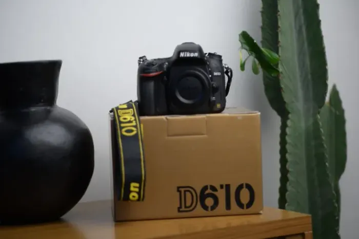 NIKON D610 - Apenas 3 mil cliques (IMPECÁVEL!!!) NOTA 10!