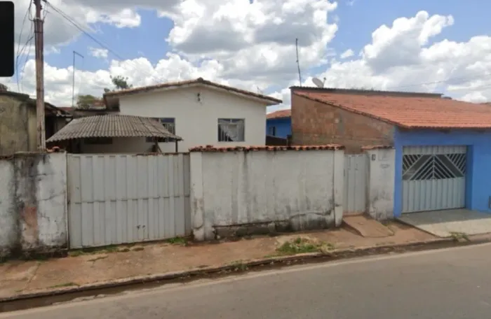 Casa A venda para de minas - Santos Dumont
