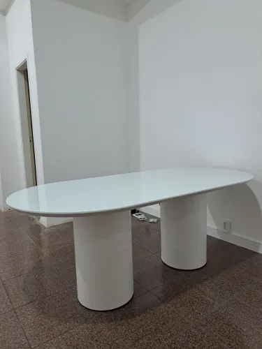 Mesa de jantar branca