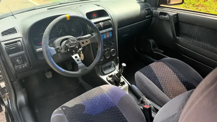 Chevrolet Astra 2.0/ CD/ GLS 2.0 MPFI 16V 3P 1999