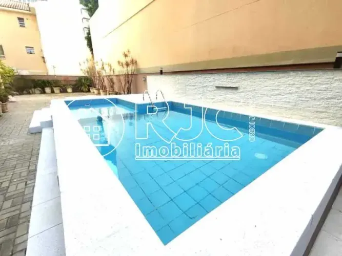 Pça Xavier de Brito -100 m2 - 3 quartos - piscina - metrô Uruguai - Tijuca